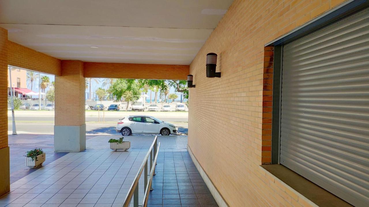 On The Beach! Frente Al Paseo Maritimo, Parking Y Piscina Malaga Zewnętrze zdjęcie
